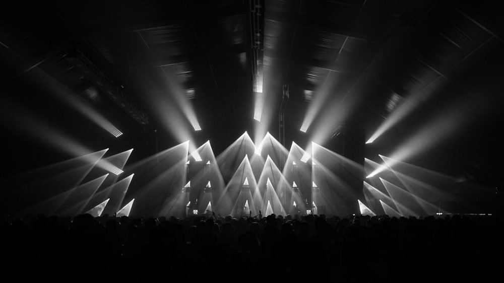 Live audio and crowd at an event